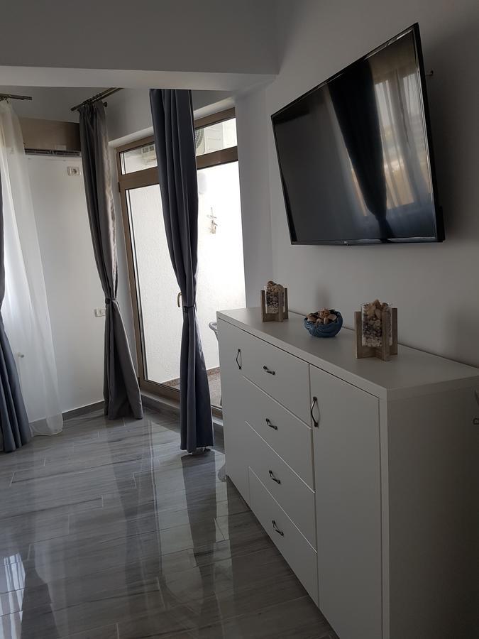 Frontal View By Twin Residence Mamaia Ngoại thất bức ảnh